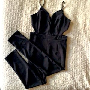 Chic Black Sleeveless Jumpsuit